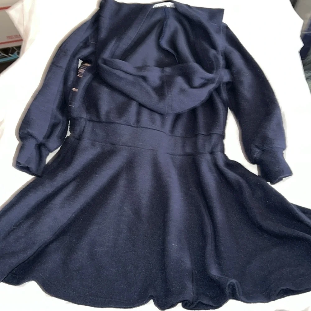 Little Mass Dress, SZ 3T, Hooded, Soft fleece feel, shinny Gold Butterflies (T4) - Picture 6 of 11